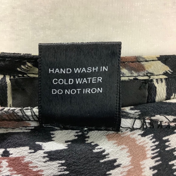 GREYLIN Ikat-Print Cropped Top 189 - Picture 7 of 10